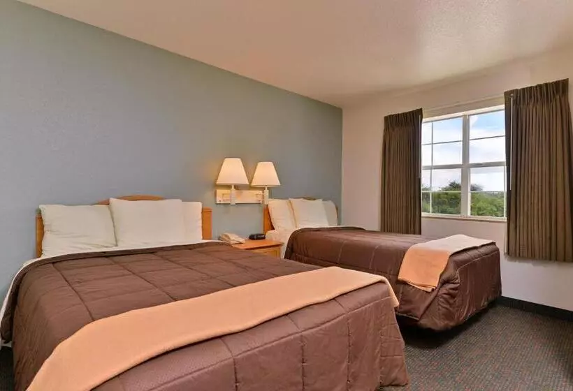 Americas Best Value Inn & Suites Winnie