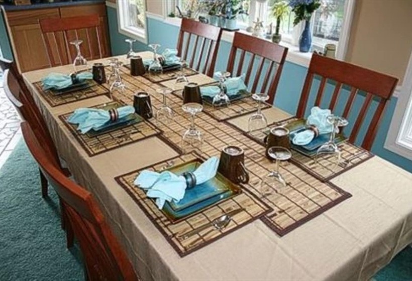 At The Waters Edge Bed & Breakfast