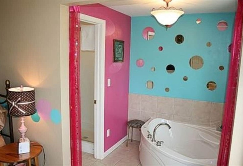 At The Waters Edge Bed & Breakfast