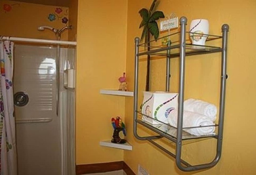 At The Waters Edge Bed & Breakfast