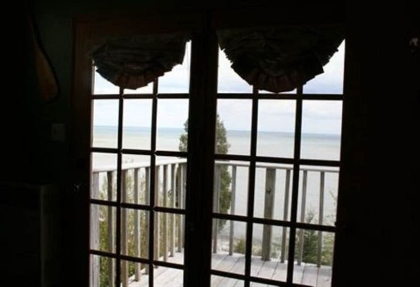 At The Waters Edge Bed & Breakfast