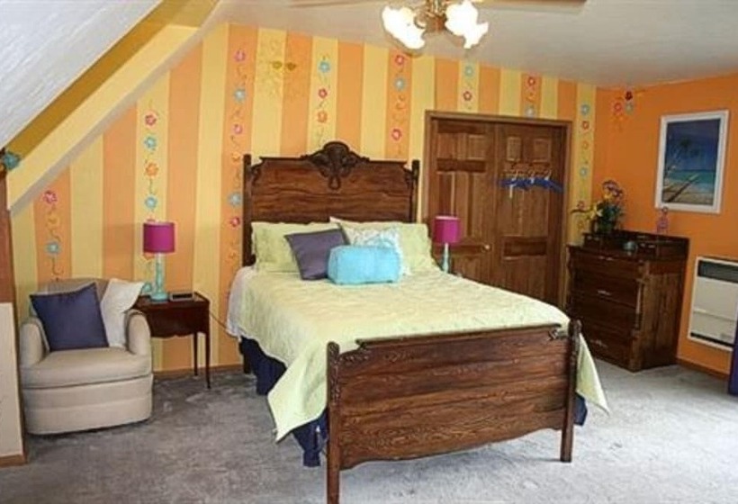 At The Waters Edge Bed & Breakfast