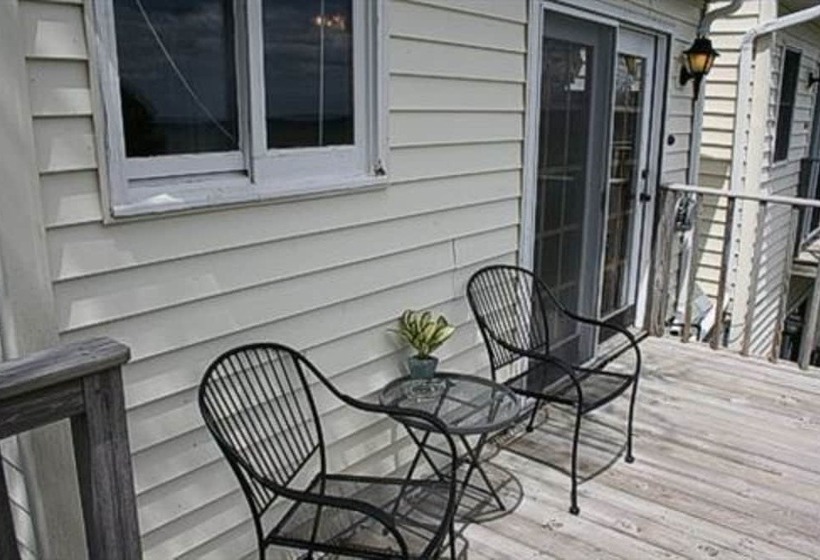 At The Waters Edge Bed & Breakfast