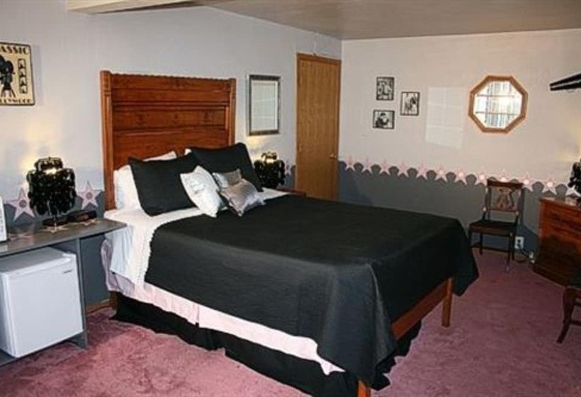 At The Waters Edge Bed & Breakfast