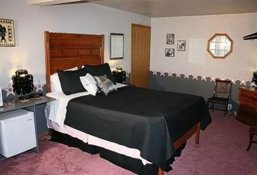 At The Waters Edge Bed & Breakfast