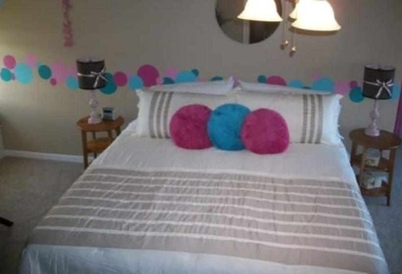 At The Waters Edge Bed & Breakfast