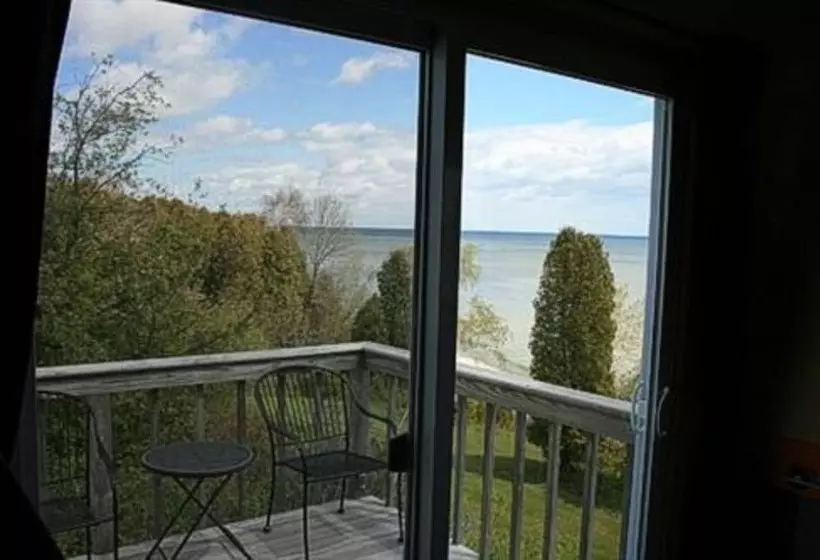 At The Waters Edge Bed & Breakfast