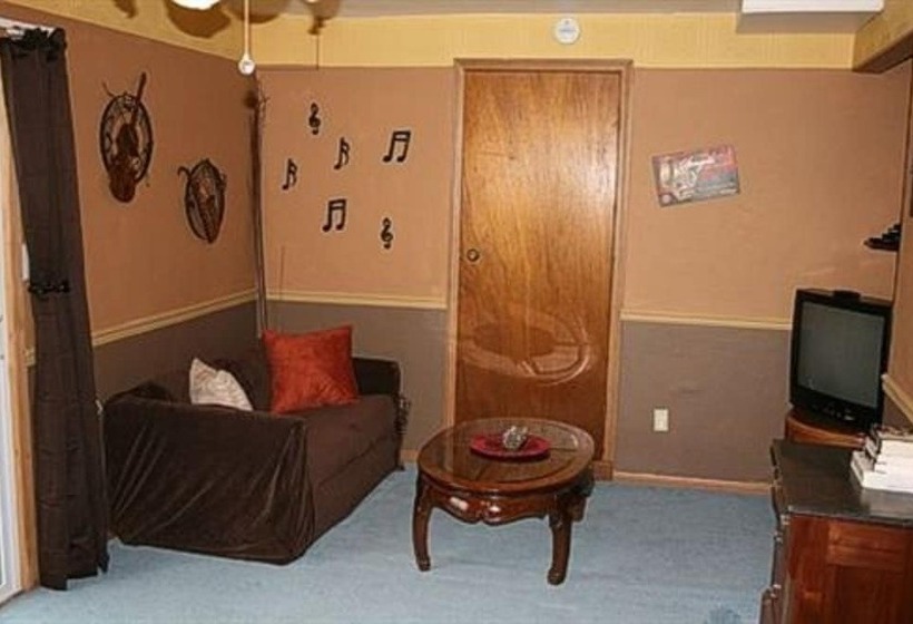 At The Waters Edge Bed & Breakfast