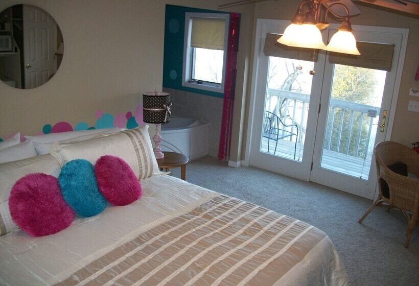 At The Waters Edge Bed & Breakfast