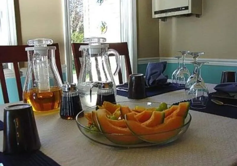 At The Waters Edge Bed & Breakfast
