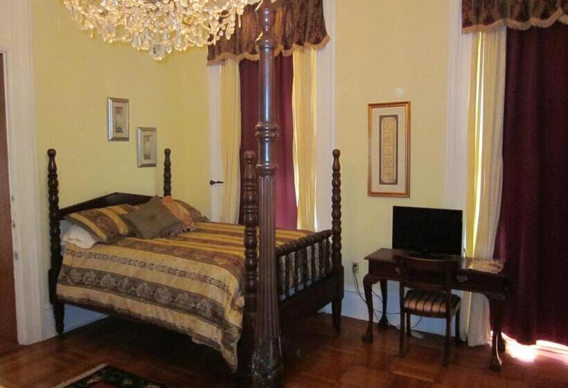 مبيت وإفطار Baer House Inn