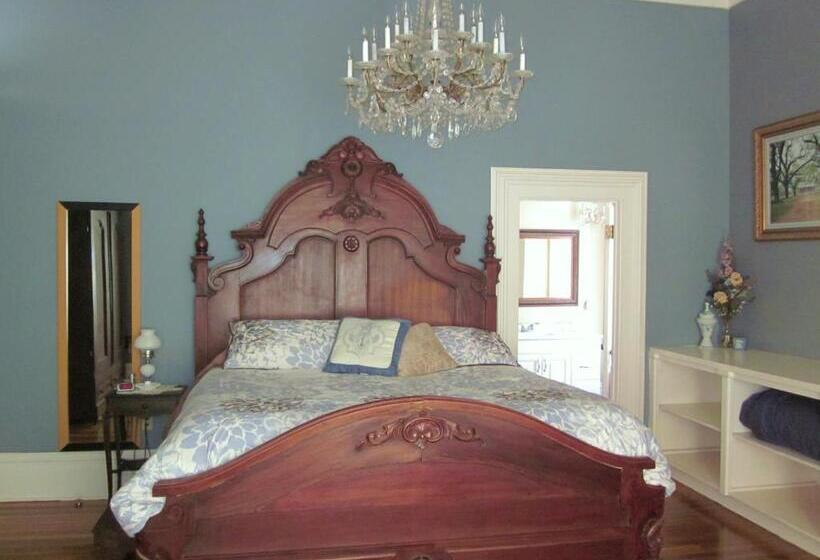 مبيت وإفطار Baer House Inn