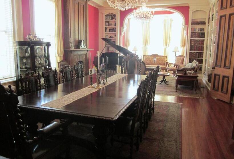 مبيت وإفطار Baer House Inn