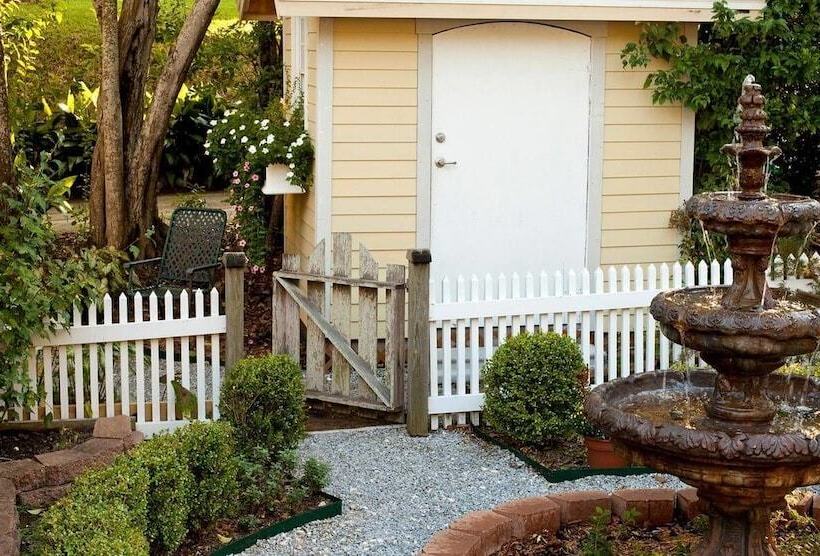 مبيت وإفطار Devereaux Shields House