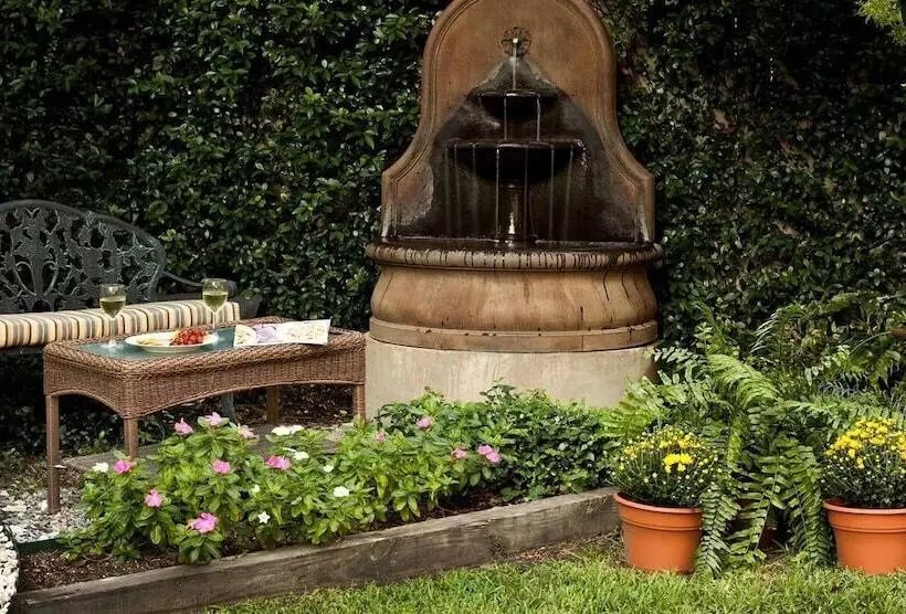 مبيت وإفطار Devereaux Shields House