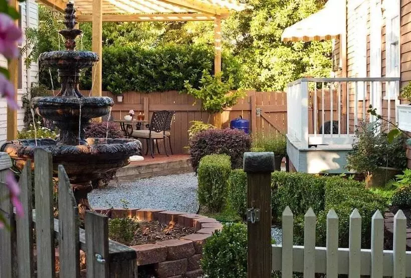 مبيت وإفطار Devereaux Shields House