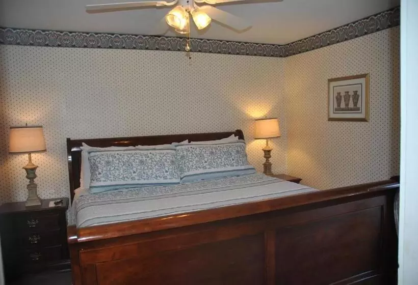 Bed and Breakfast Echo Lake Inn