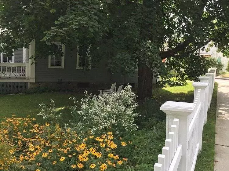 ベッドアンドブレックファースト Eddington House Inn