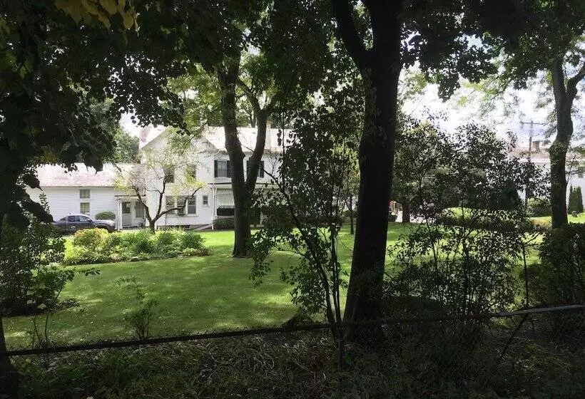 ベッドアンドブレックファースト Eddington House Inn