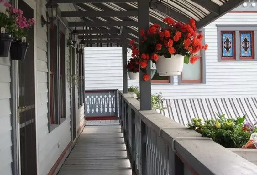 Bed and Breakfast Mont Rest Inn