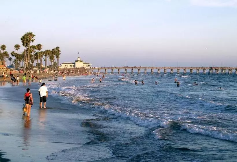 ベッドアンドブレックファースト Newport Beach