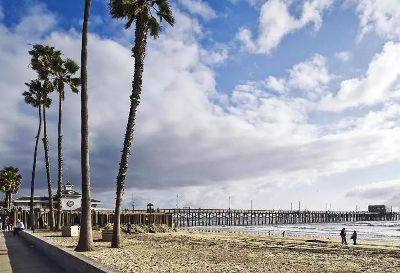 ベッドアンドブレックファースト Newport Beach