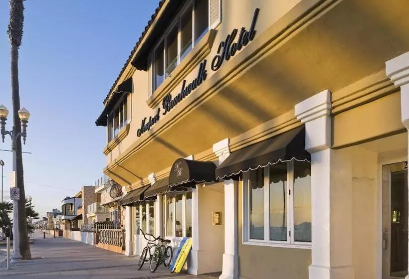 ベッドアンドブレックファースト Newport Beach