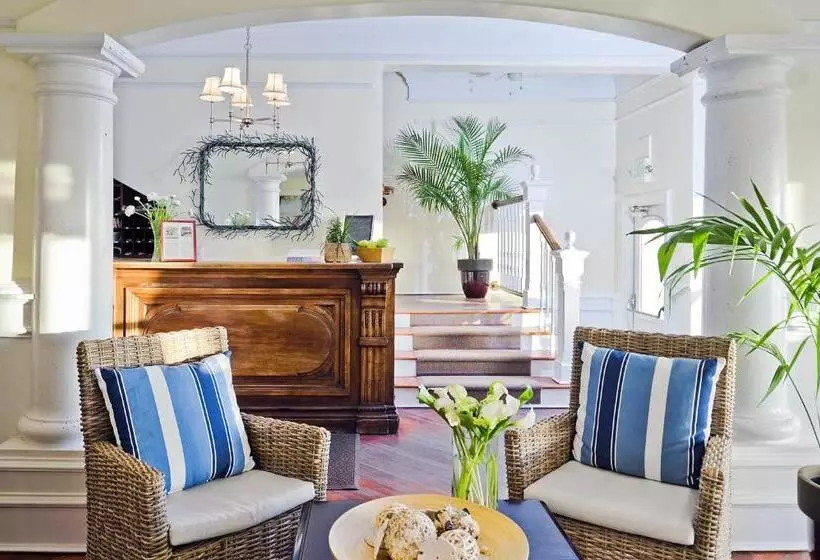 ベッドアンドブレックファースト Newport Beach