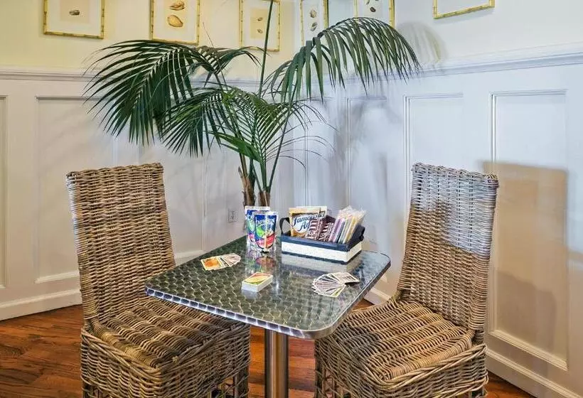 ベッドアンドブレックファースト Newport Beach