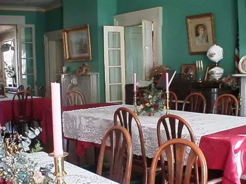 Bed and Breakfast Russell-cooper House