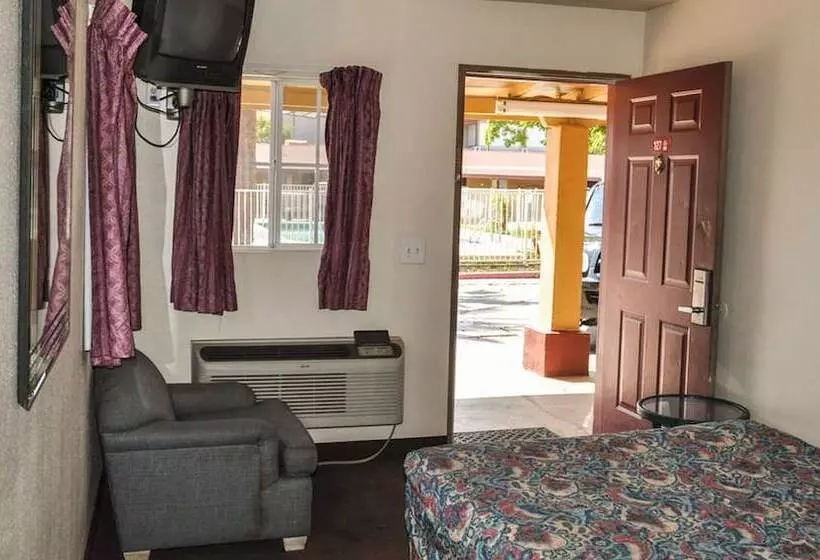 California Suites Motel