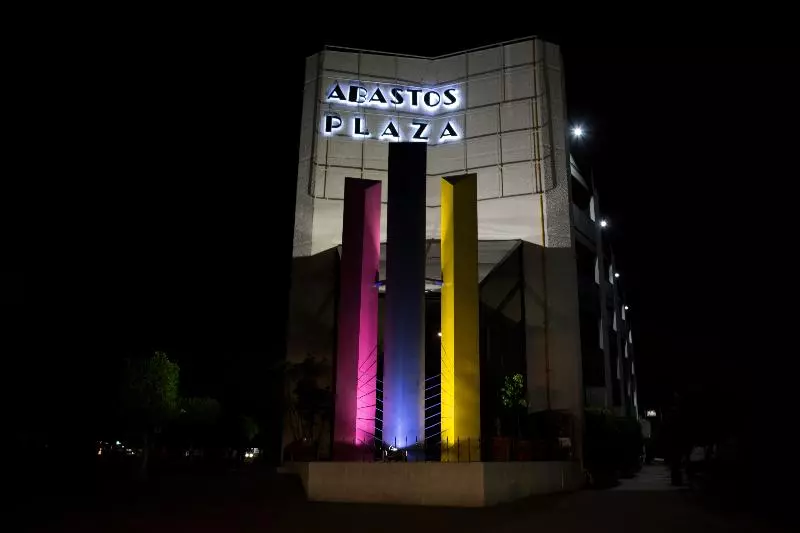ホテル Abastos Plaza