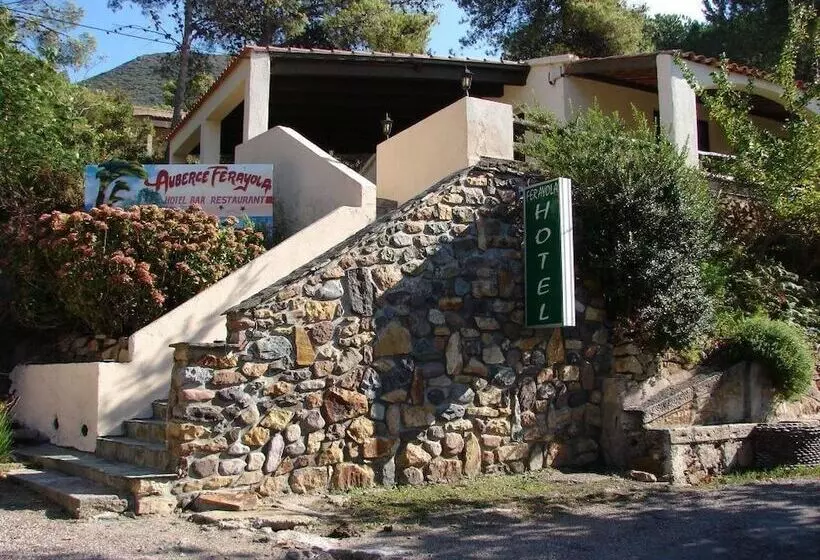 Отель Auberge Ferayola