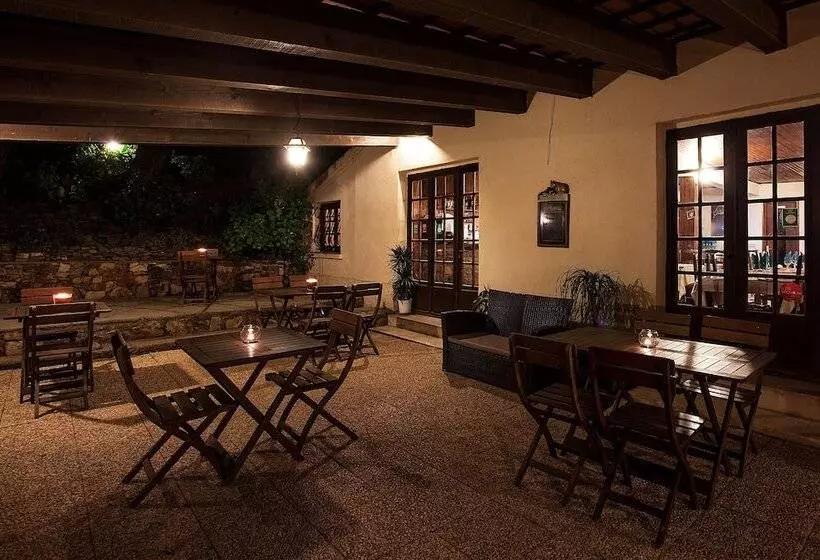 Отель Auberge Ferayola