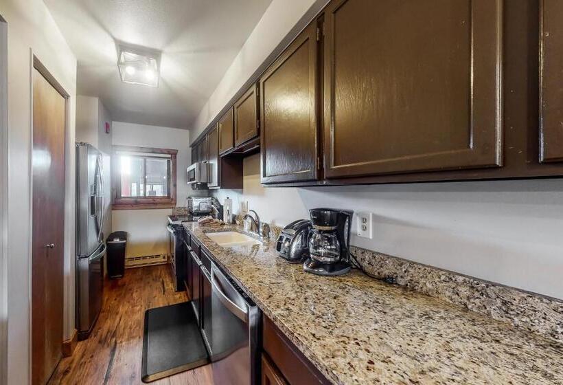 فندق Breckenridge Ski Hideaway