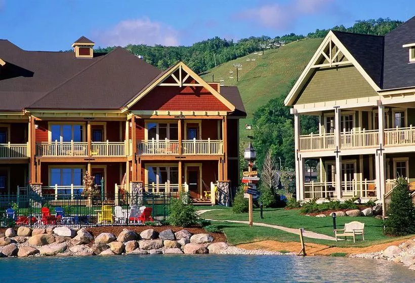Hotelli Embarc Blue Mountain