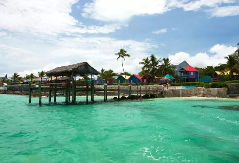 Hotel Compass Point Beach Resort