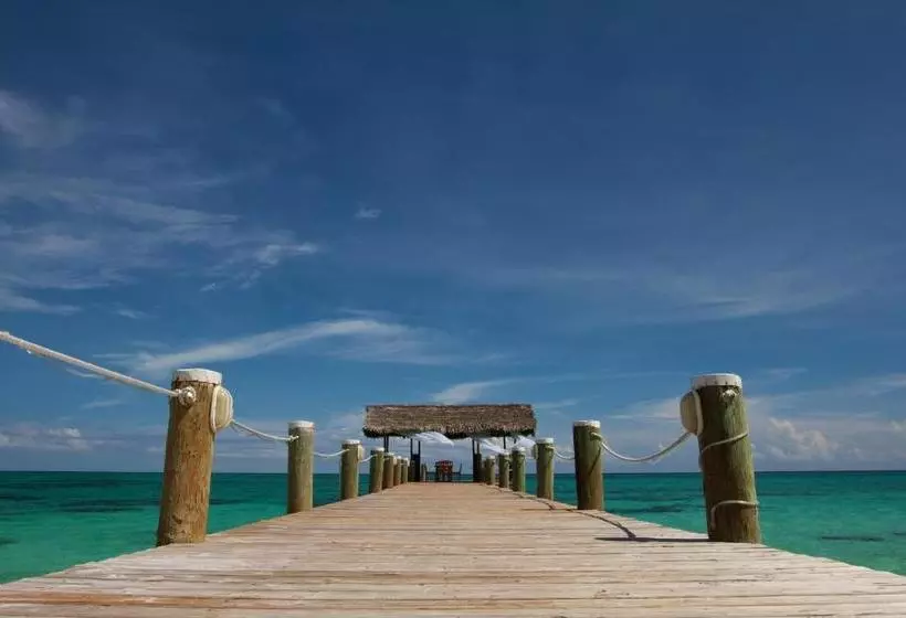 Hotel Compass Point Beach Resort