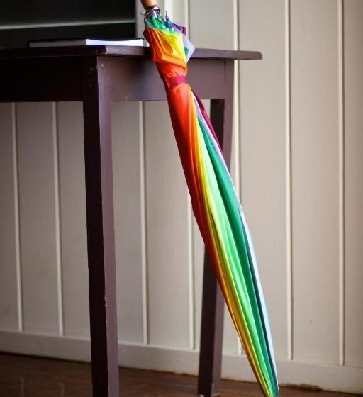 هتل Compass Point Beach Resort