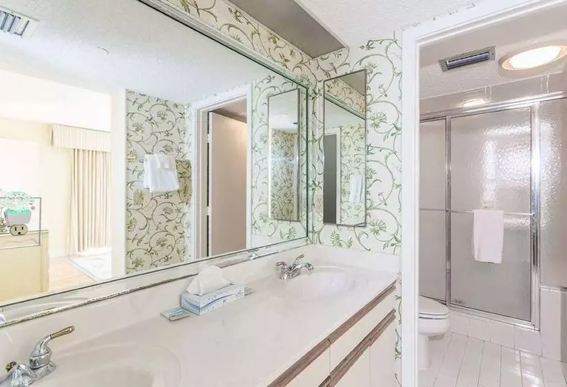 هتل Hodnett Cooper's North Breakers Condos