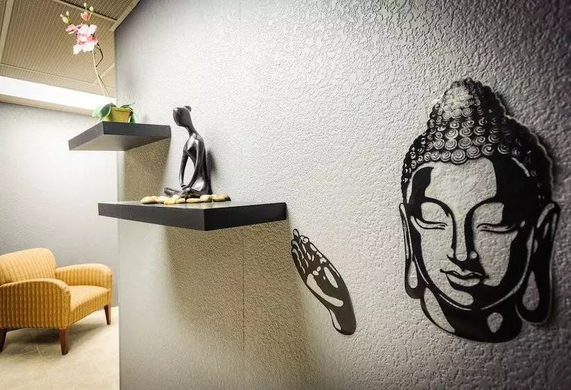 酒店 Peterborough Inn & Suites