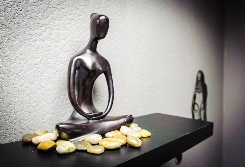 酒店 Peterborough Inn & Suites