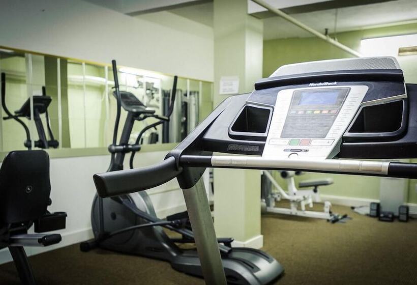 Szálloda Peterborough Inn & Suites