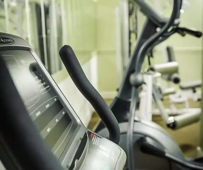 酒店 Peterborough Inn & Suites