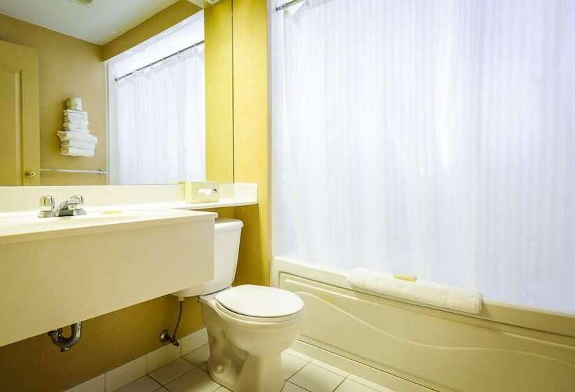 Szálloda Peterborough Inn & Suites