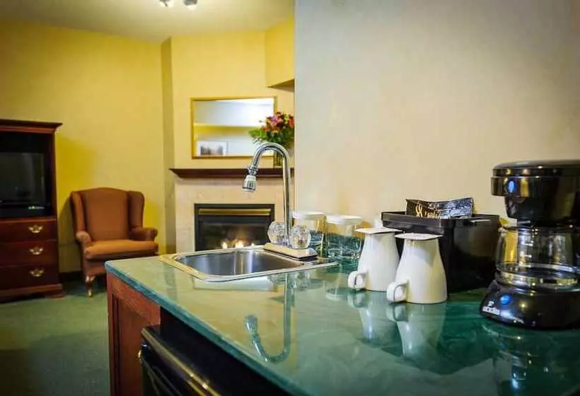 酒店 Peterborough Inn & Suites