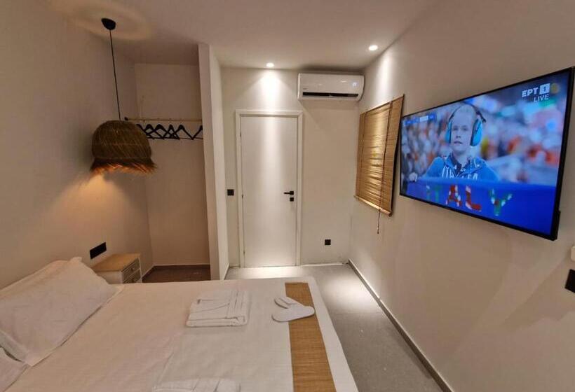 Отель Trees Boutique Art