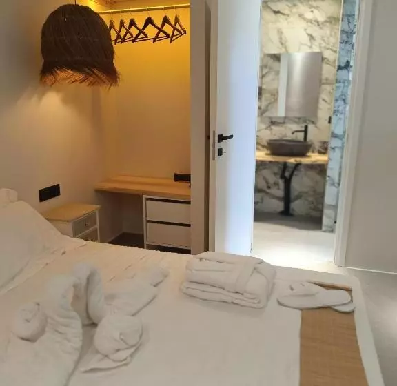 Отель Trees Boutique Art