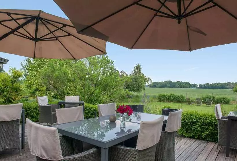 هتل Domaine De Bellevue, The Originals Relais