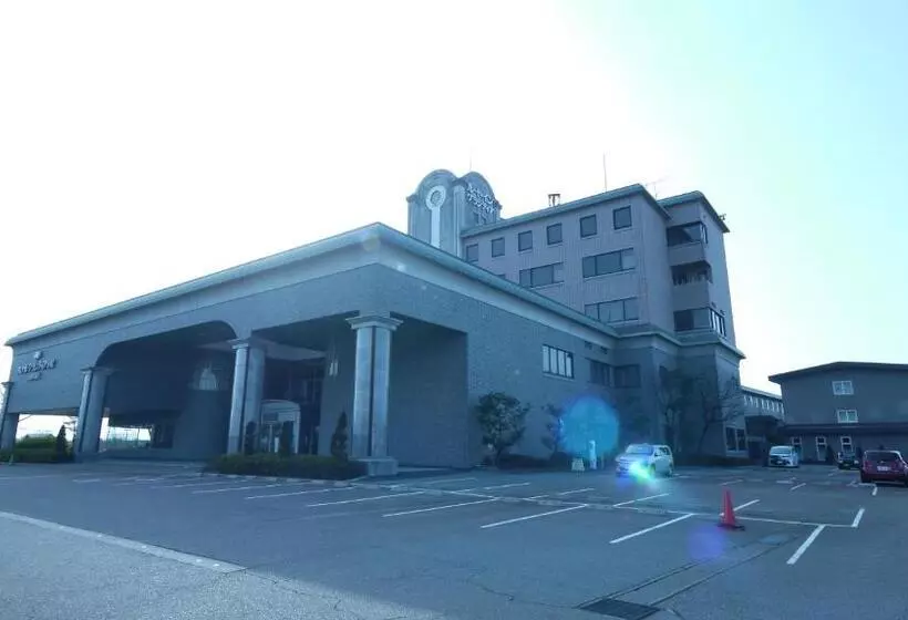 فندق Route Inn Grantia Komatsuairport